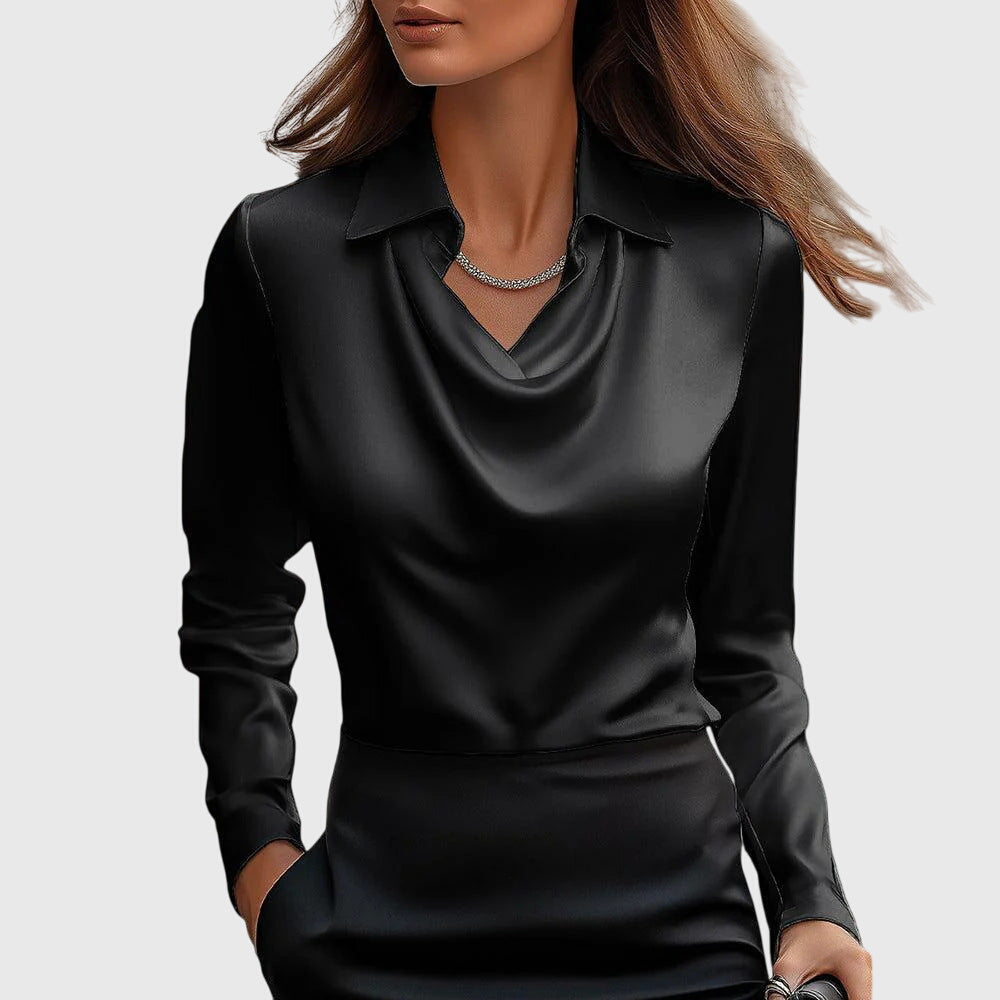 Blus med lyxig glans och veckad halsringning | Vilma Stockholm™
